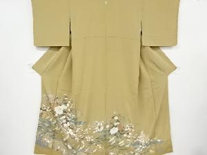 リサイクル　金彩　群鶴に草花模様刺繍一つ紋色留袖